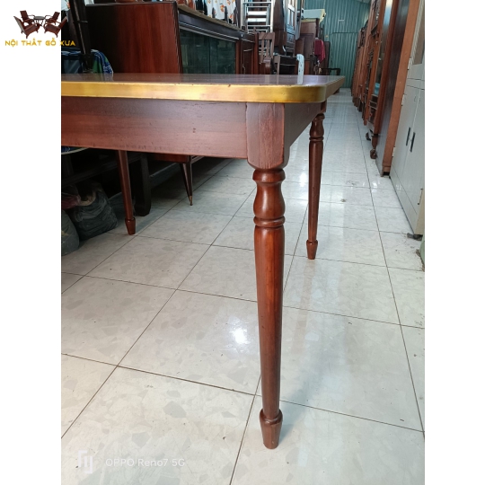 Bàn vuông mặt meca không thấm nước
