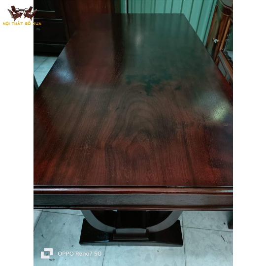Bàn khách kiểu chữ U xưa