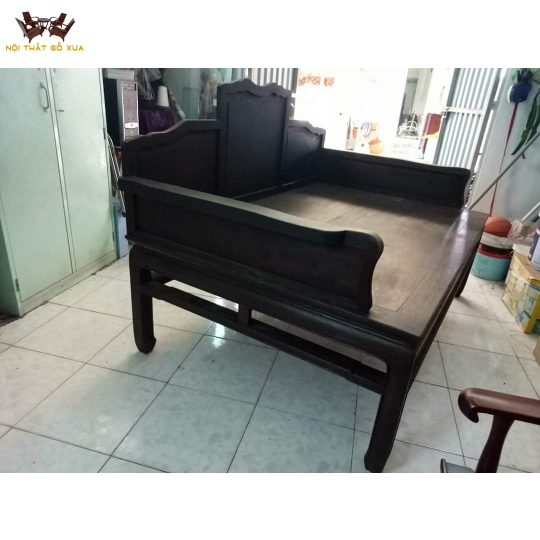 Divang (sập) xưa mặt ván gõ
